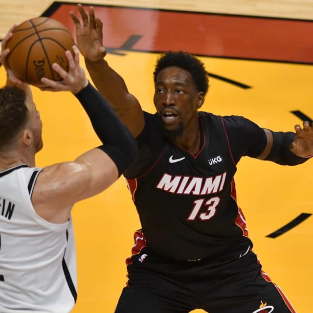 1648202208347029136.jpg bam-adebayo-heat-defender.jpg